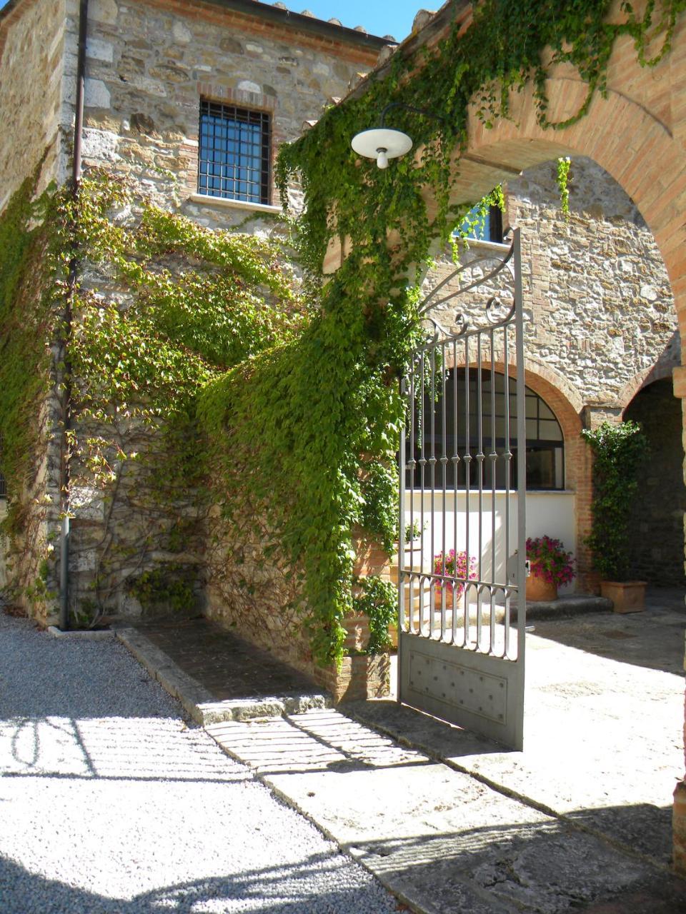 Agriturismo Tenuta Il Tasso Rapolano Terme Exterior photo